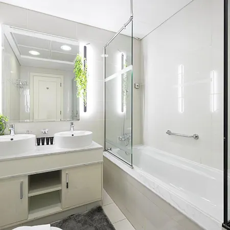 Damac Maison Mall Street 2 Bedroom Upgraded Apartment دبي المظهر الخارجي الصورة
